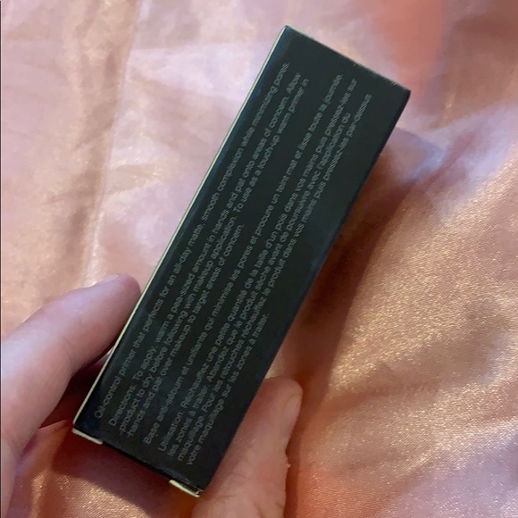 BECCA Ever-Matte Poreless Primer - Picture 2 of 3